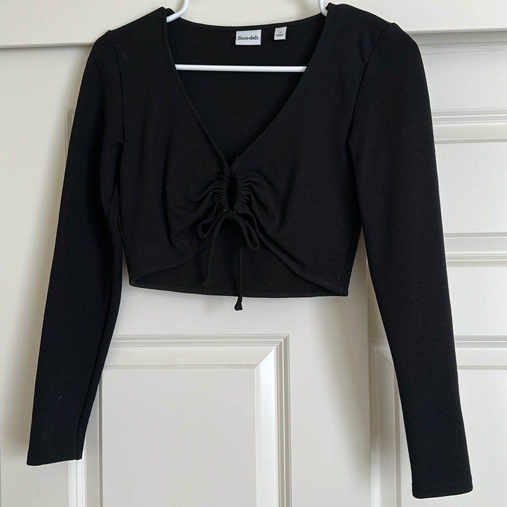 Aritzia Sunday Best Crop Top
